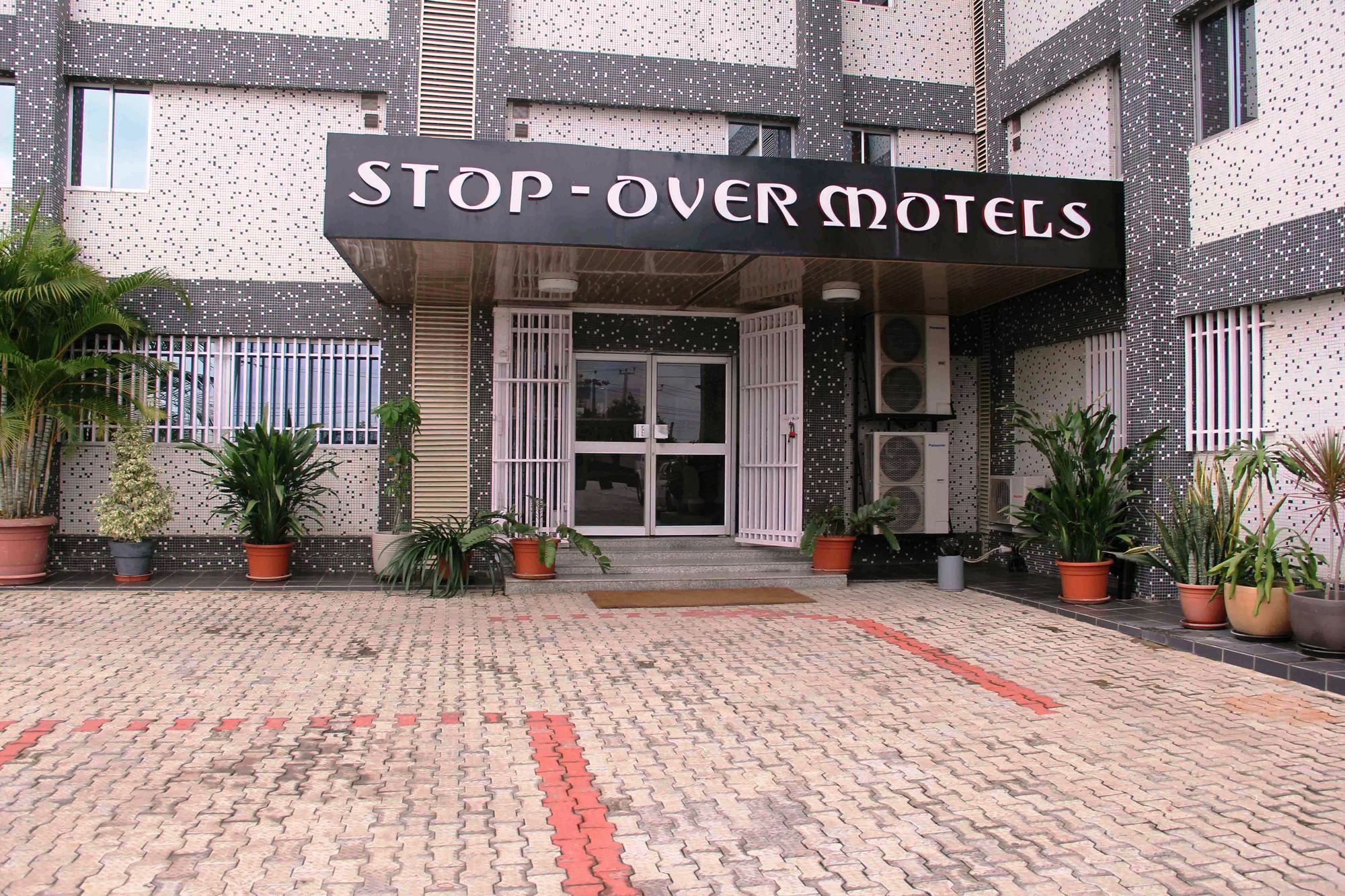 Stop Over Motels Lagos Eksteriør billede